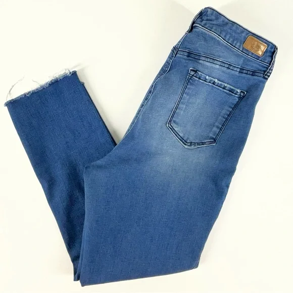 Sofia by Sofia Vergara Women’s Rosa Curvy Ankle Medium Wash Denim Jeans | 12 - Picture 2 of 16